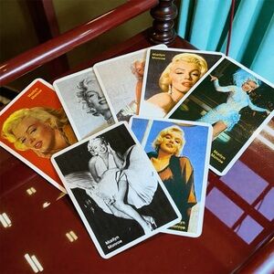 Marilyn Monroe Collectible Cards Set (7)